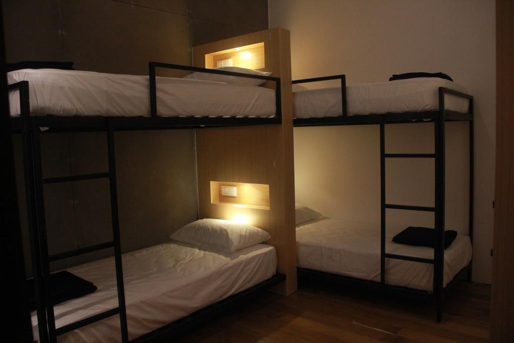 The 80'S Guesthouse George Town Room photo